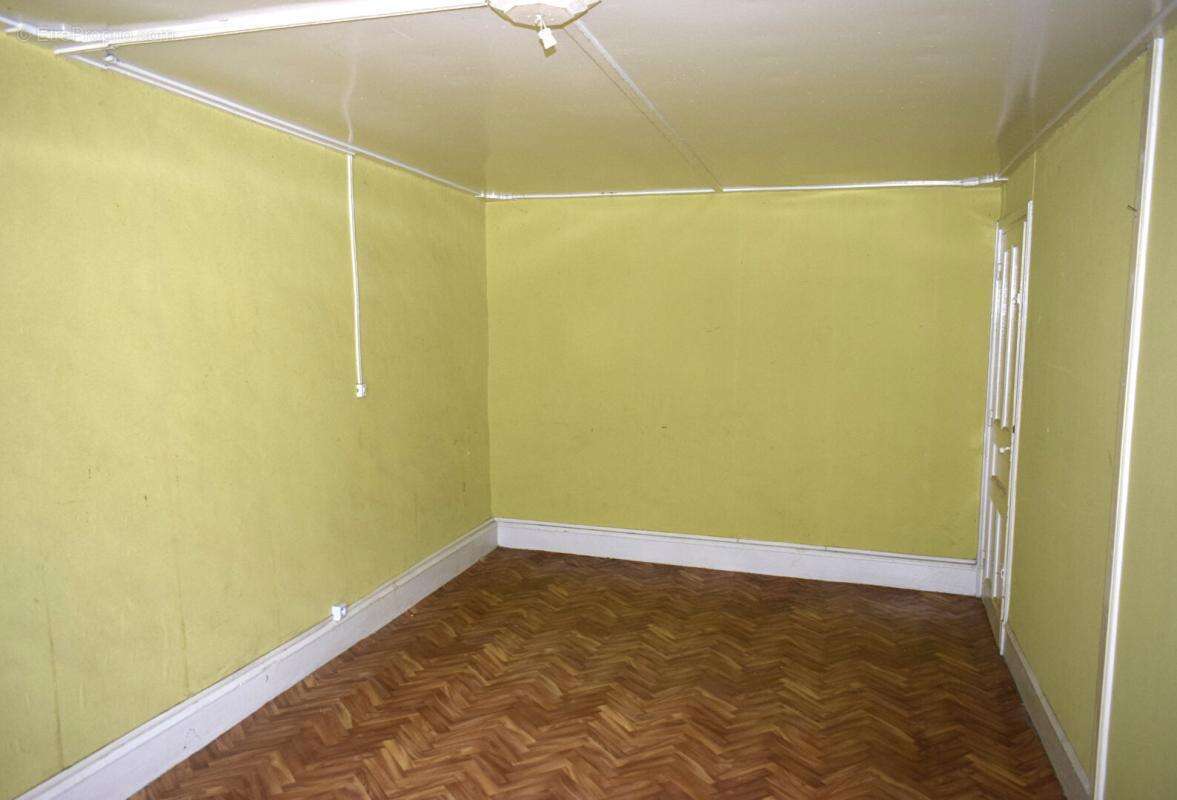 Maison à SAINT-JULIEN