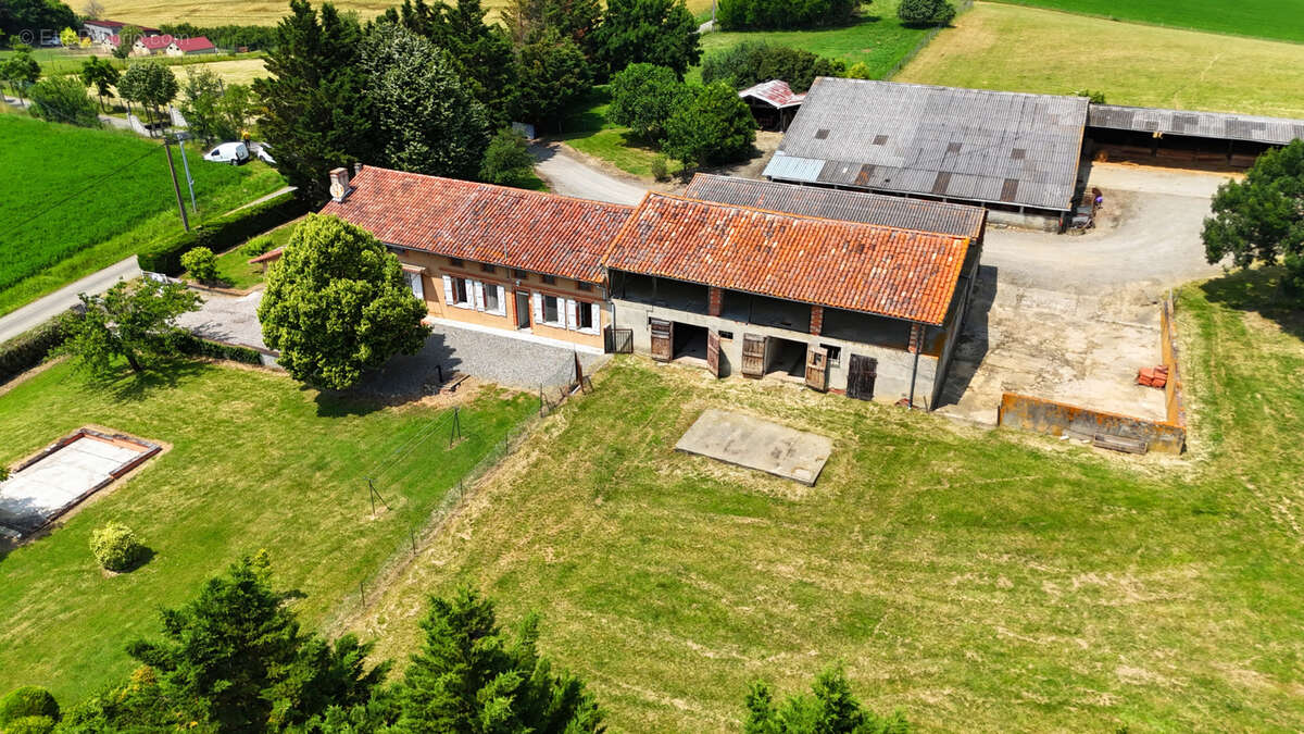 Maison à LEZAT-SUR-LEZE