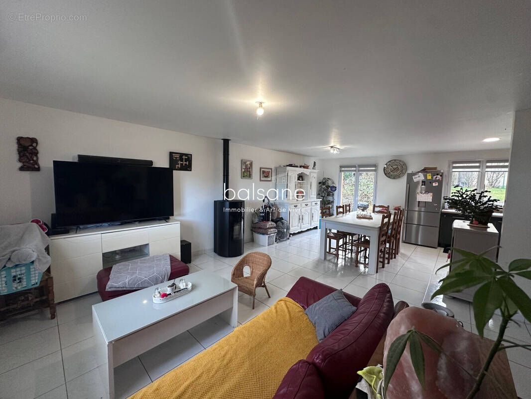 Maison à VOISCREVILLE