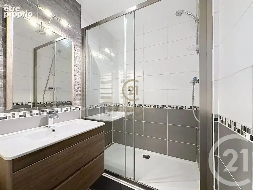Appartement 5 pièces 113 m² à vendre à Lyon-8e (69008) - photo 14
