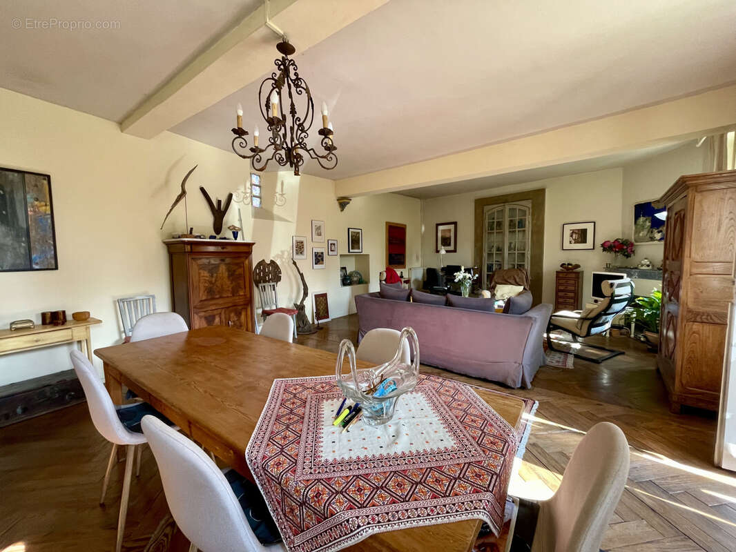 Maison à VIC-EN-BIGORRE