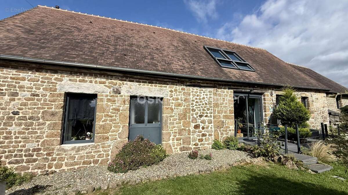 Maison à CHAMPSECRET