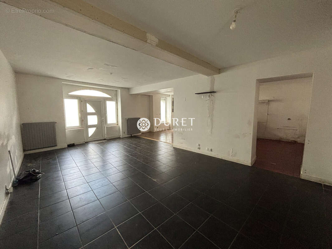Maison 113 m² à Boussay  - photo 2