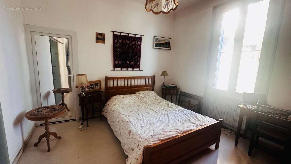 Maison à VIOLES