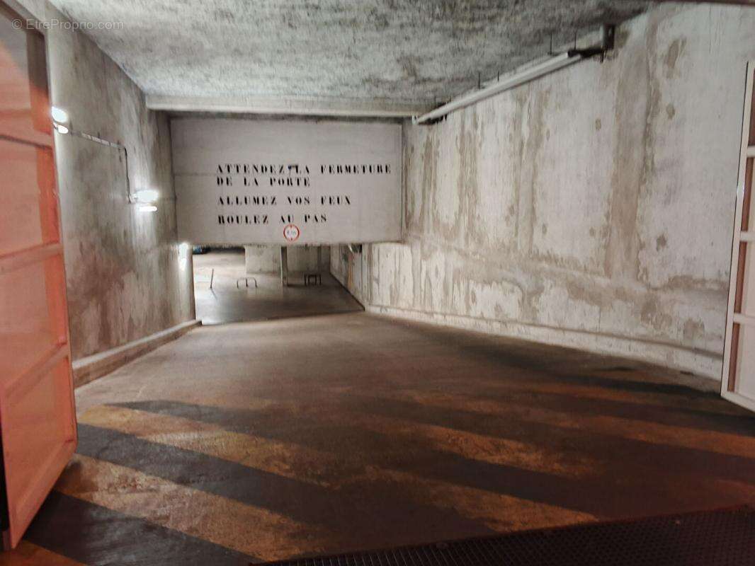 Appartement à VILLENEUVE-LA-GARENNE