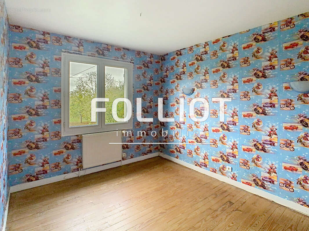 Maison à LE MESNIL-ROUXELIN