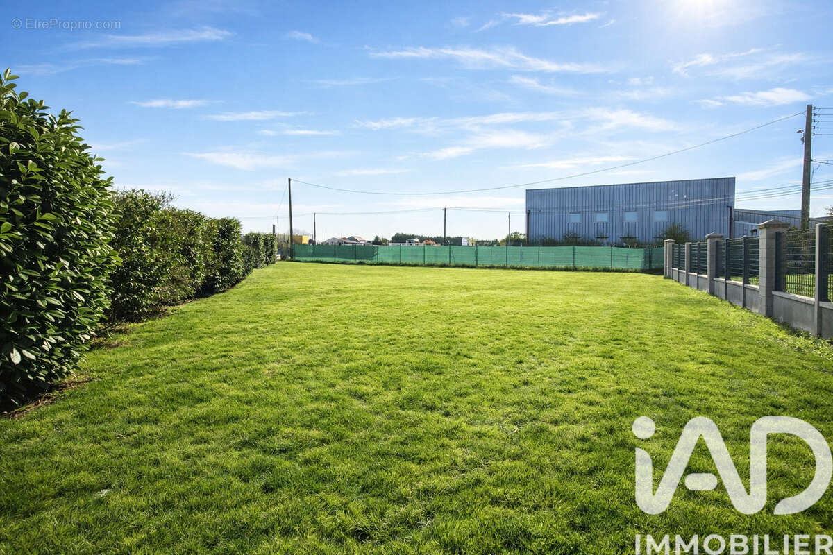 Terrain 945 m² à Chartres  - photo 3