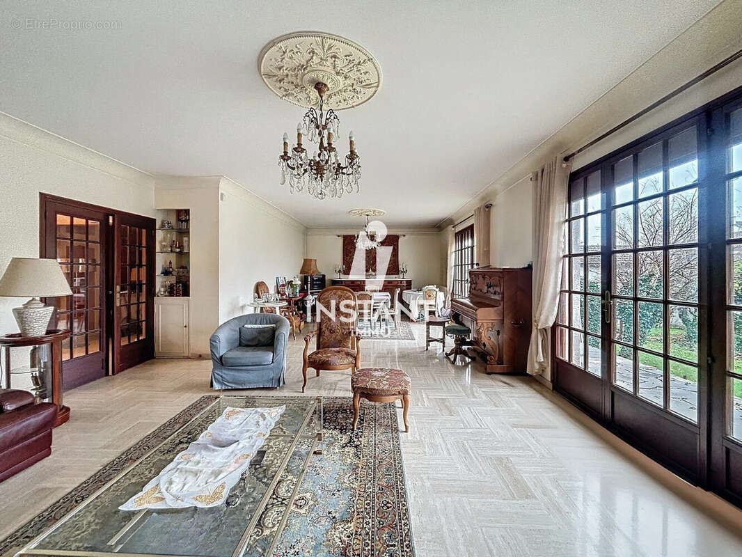 Maison à LIVRY-GARGAN