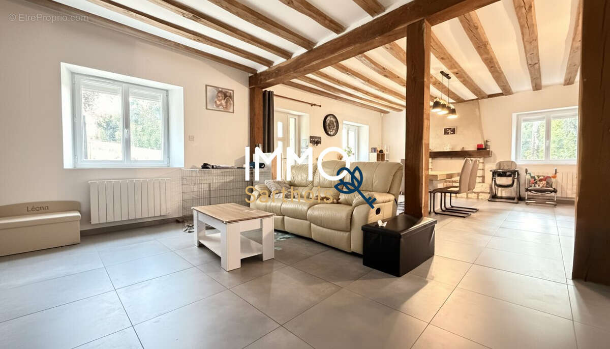 Maison 129 m² à Mayet  - photo 2