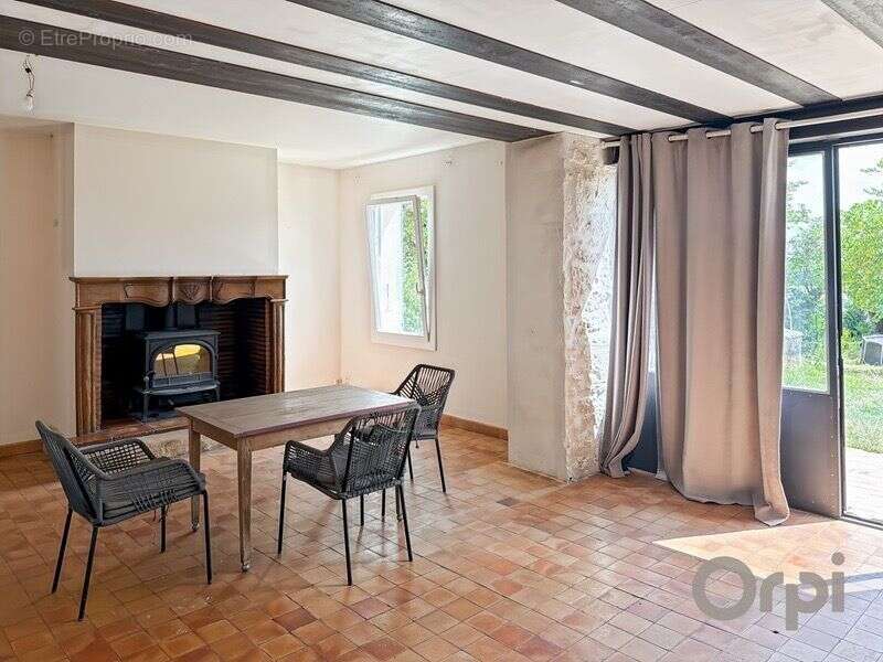 Dans un village haut perché, maison en pierre avec jardin attenant et sa vue panoramique - photo 7