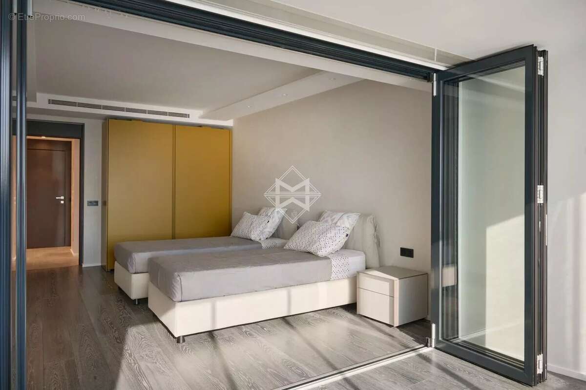 Appartement à VILLENEUVE-LOUBET