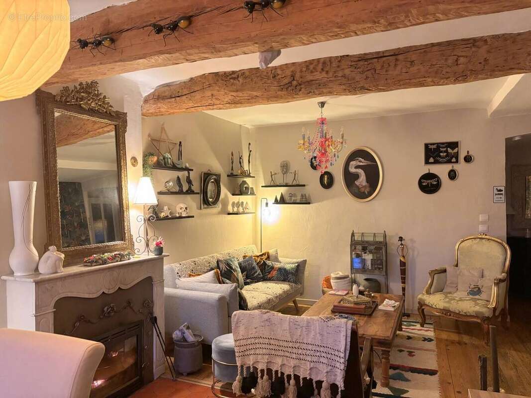 Autre à ROQUEBRUNE-SUR-ARGENS