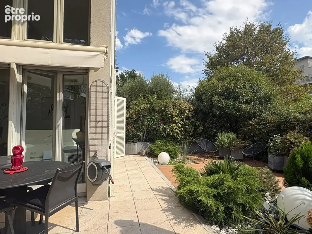 Bordeaux Bastide - Appartement T4 avec extérieur et deux places de parking - photo 15