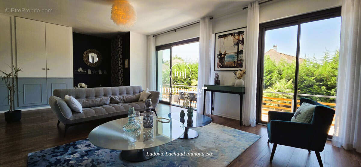 Maison 321 m² à Panazol  - photo 8