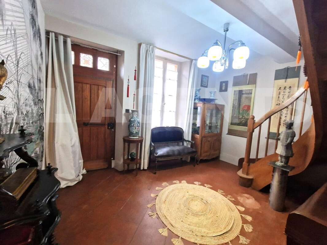 4 - Maison à CASTELSARRASIN