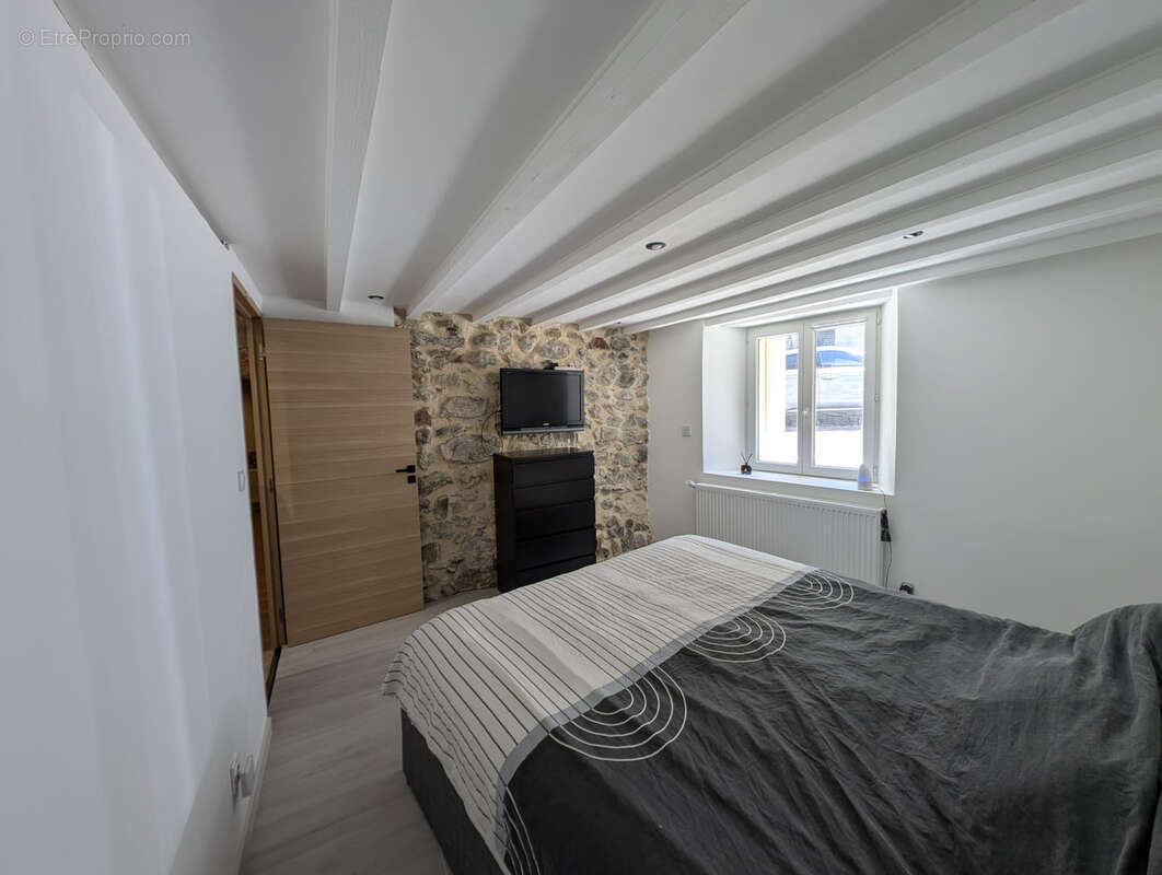 Maison à SARRAS