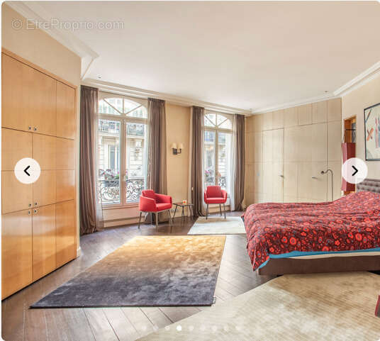 Maison à PARIS-8E