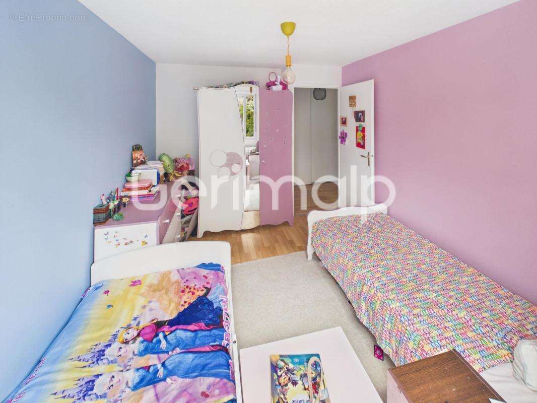 Vente - Appartement - 4 pièces + cuisine - 75 m² - 398 000 € - - photo 11
