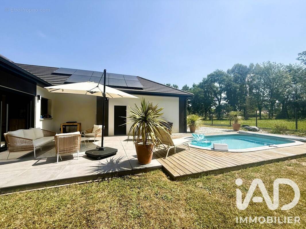Photo 1 - Maison à ARBUS