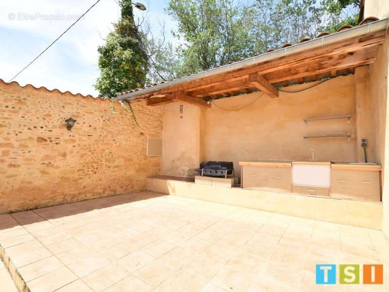 Ancienne ferme rénovée avec gîte, piscine et vue panoramique sur la campagne - photo 13