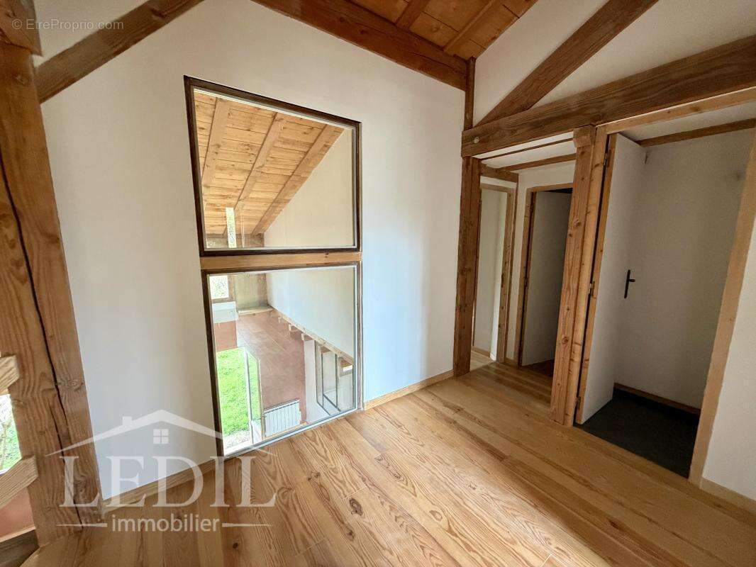 Maison de village écologique avec terrain et dépendance - photo 4