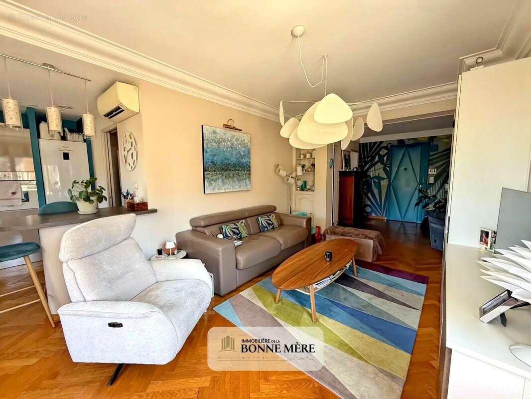 Appartement 89 m² à Marseille-6e  - photo 4