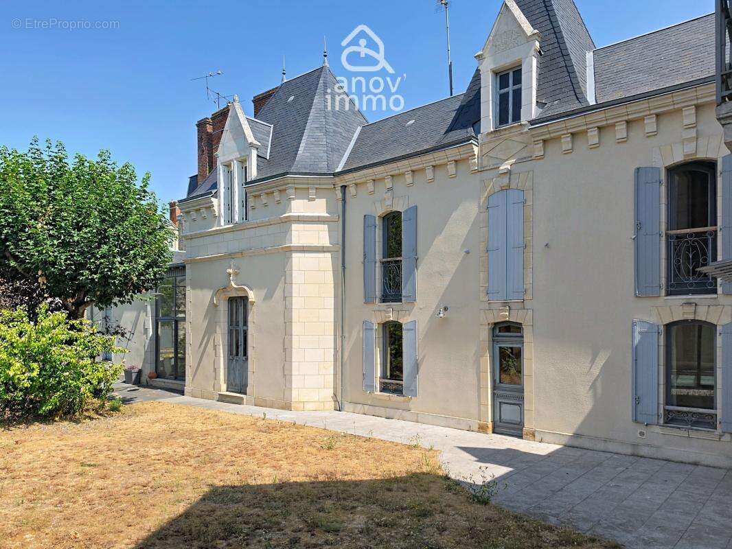 Hôtel particulier fin XIXe avec piscine hypercentre de Thoua - photo 11