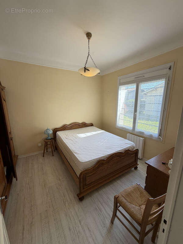 Maison à LA ROCHE-CHALAIS