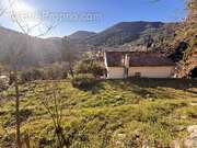 Terrain à TOURRETTE-LEVENS