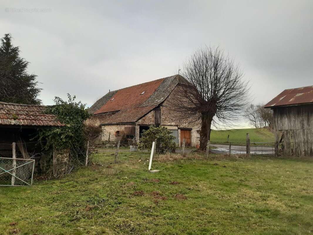 Maison 120 m² à Ladinhac  - photo 5