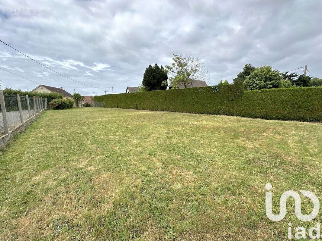 Photo 2 - Terrain à LA CHAPELLE-DU-BOIS-DES-FAULX