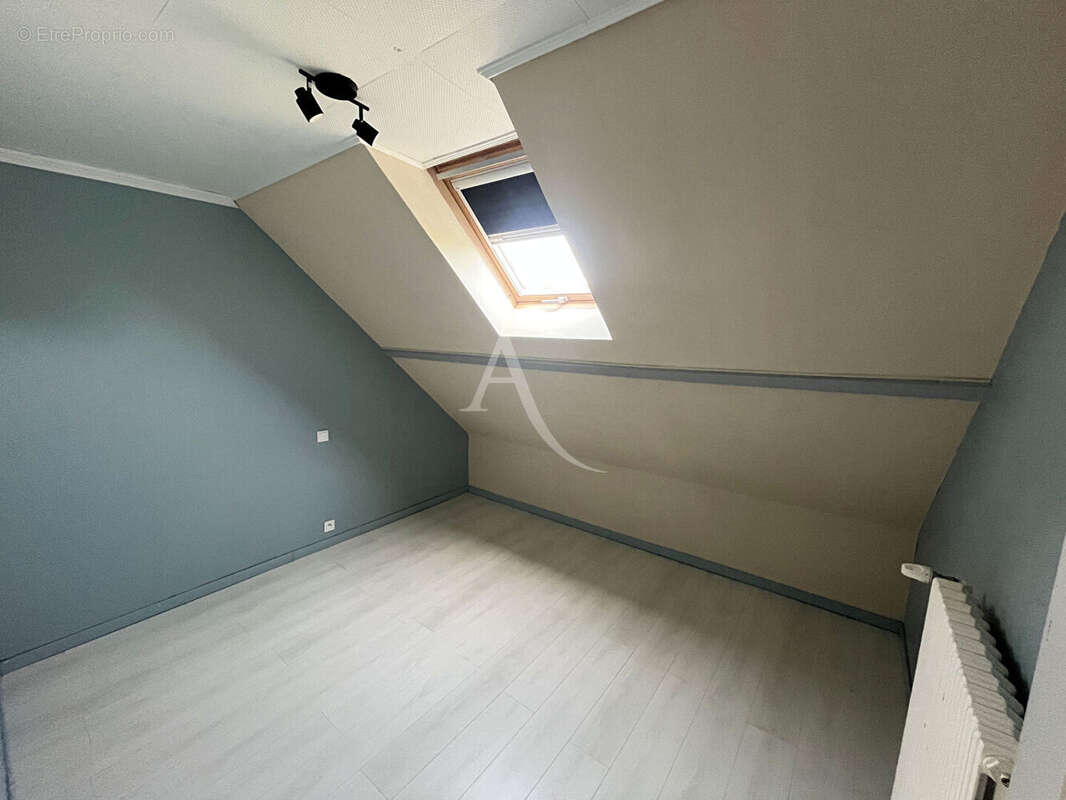 Maison familiale sur sous-sol total - Proche DOURDAN/ETAMPES/ ANGERVILLE - 7 pièces 158m2 - photo 8