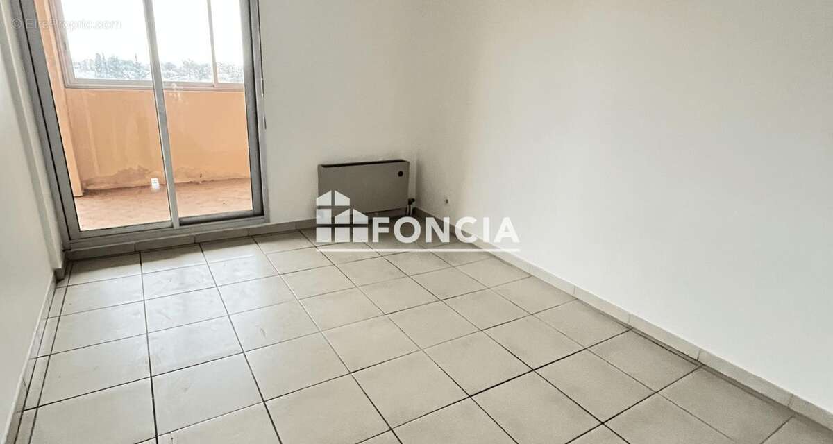Appartement à LA LONDE-LES-MAURES