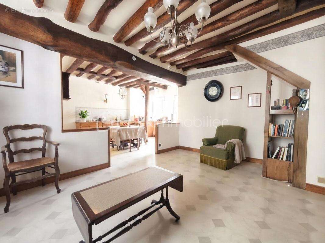 Maison à MARY-SUR-MARNE