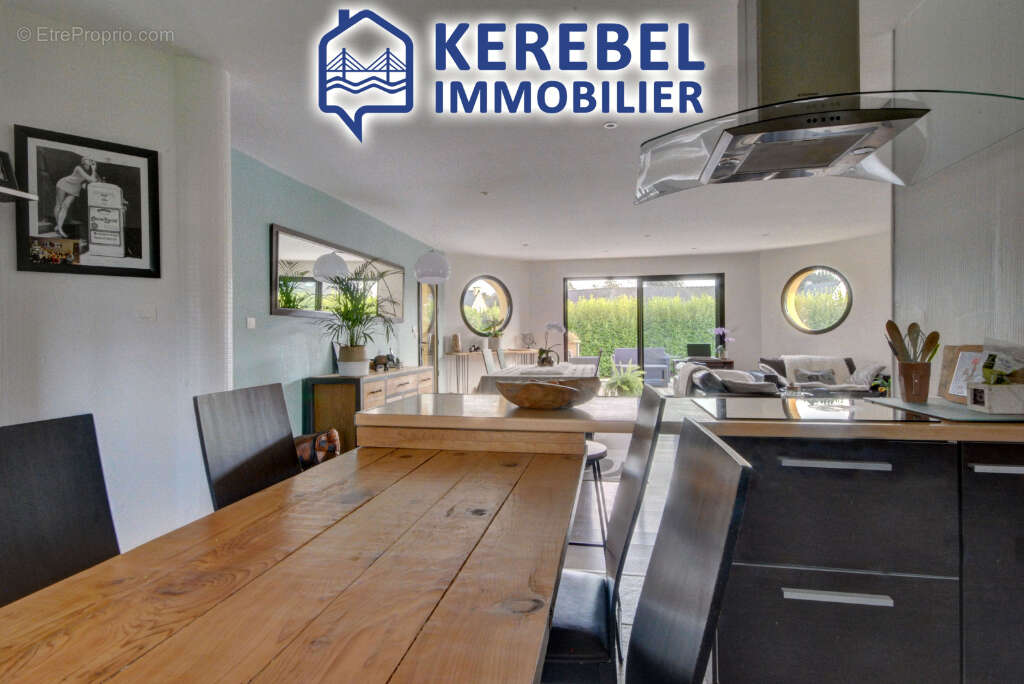 Maison à SAINT-URBAIN