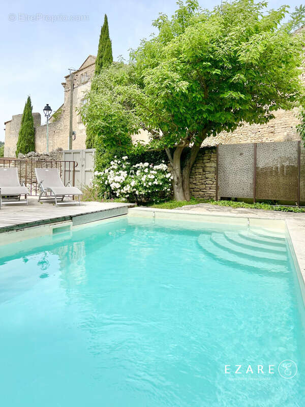Maison à GORDES