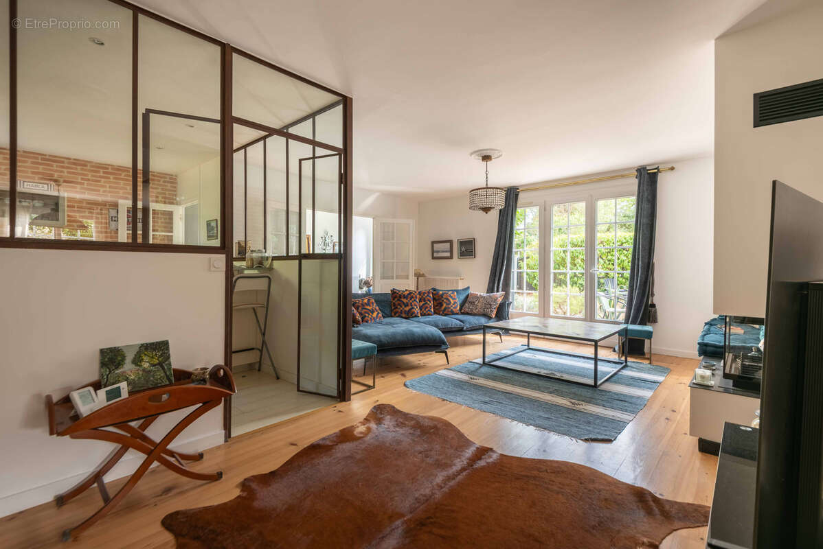 Maison contemporaine de 194 m2 - 5 chambres - proche toutes commodites - photo 8