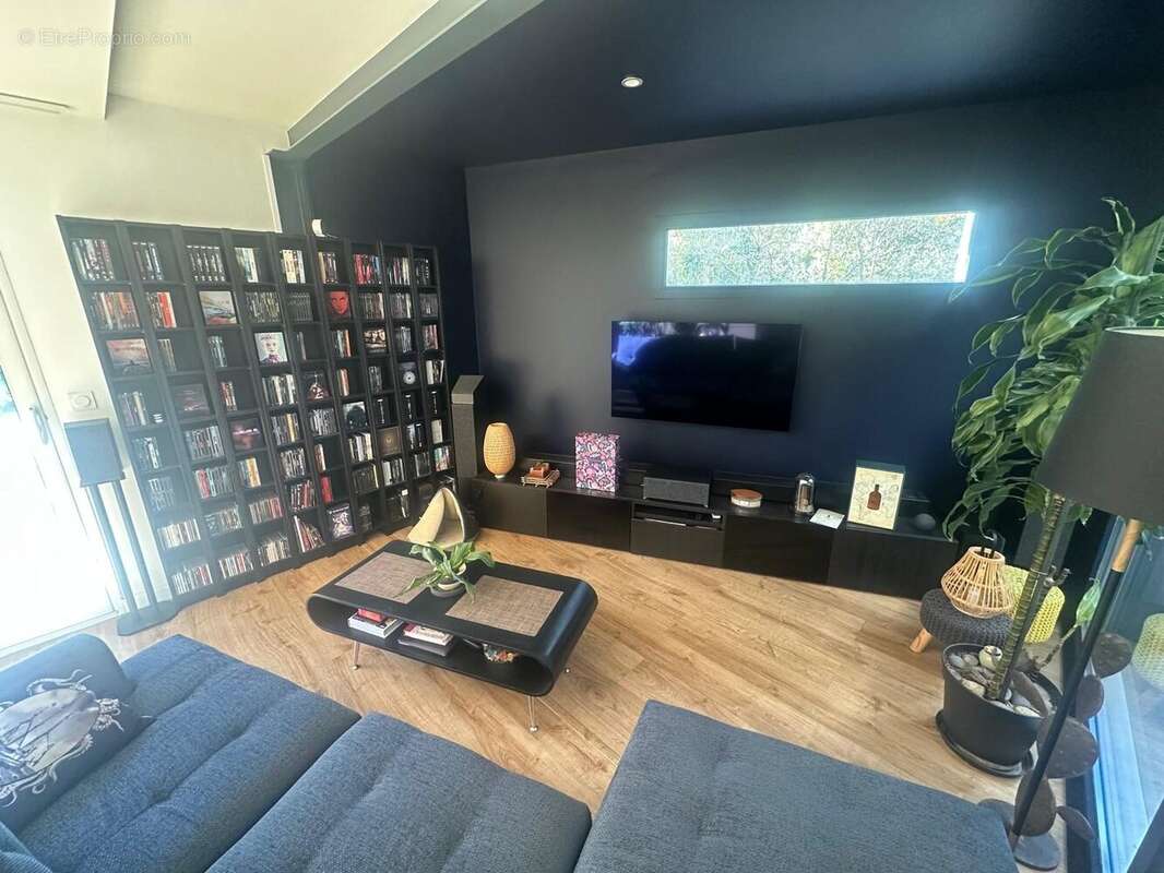 Maison à SAINT-JEAN-DE-CORNIES