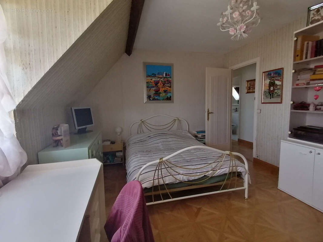 Maison à CERNAY-LA-VILLE