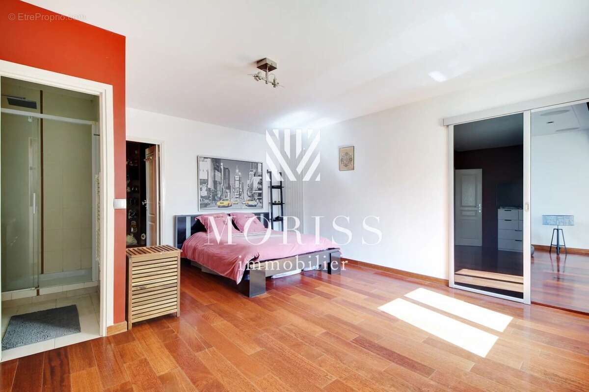 Appartement à NOGENT-SUR-MARNE