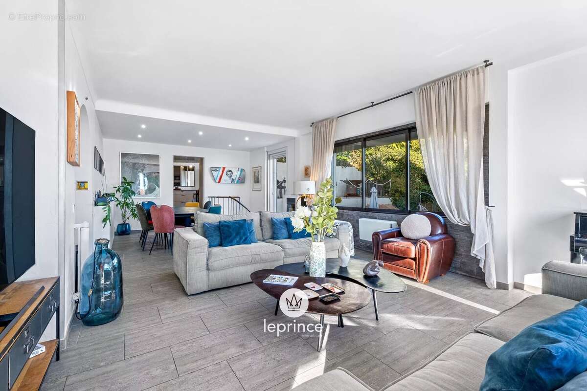 Appartement à VENCE