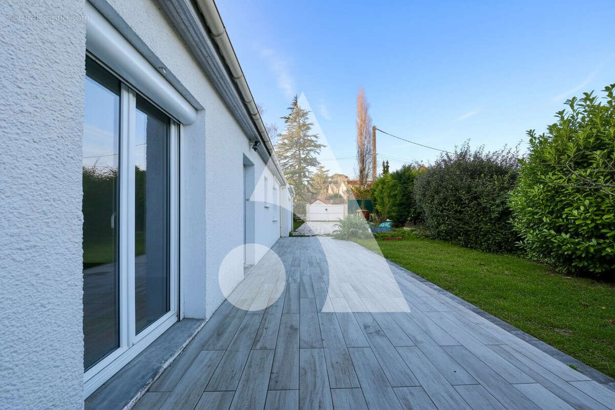 Maison à CORBEIL-ESSONNES