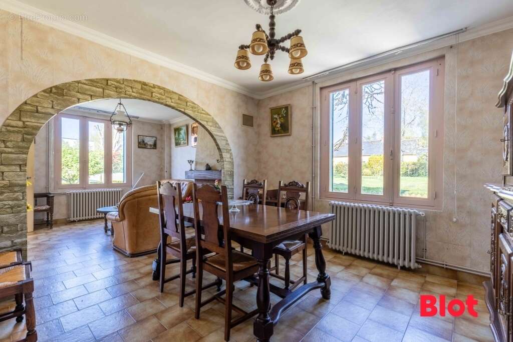 Maison à THORIGNE-FOUILLARD