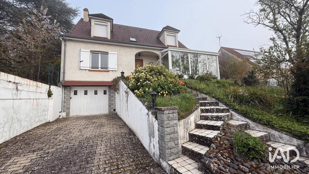 Photo 1 - Maison à PONT-SUR-YONNE