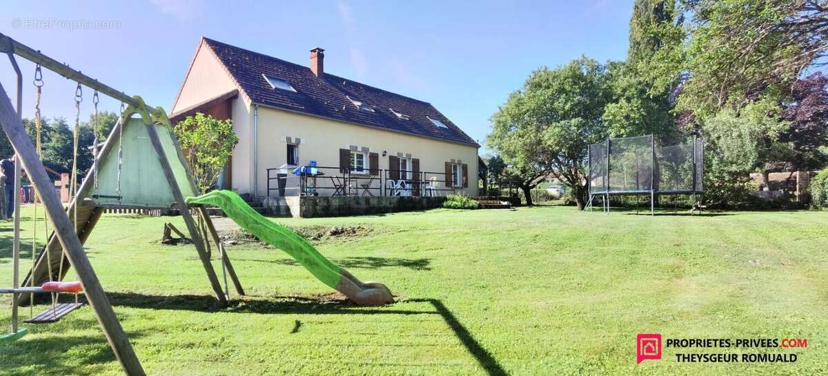 Maison à EGREVILLE