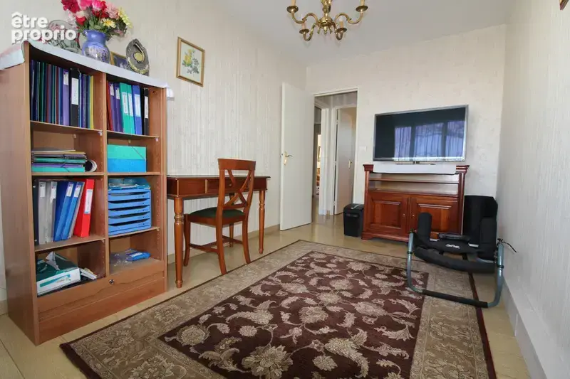 Appartement avec ASCENCEUR à vendre avec 3 CHAMBRES et 5 pièces LA ROCHE SUR YON (85) - photo 17