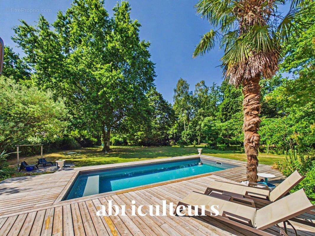 Belle maison idéale pour la famille avec grand jardin, terrasse et piscine en vente à Sautron (44880) - photo 15