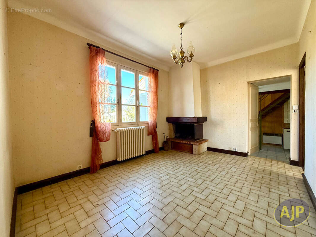 Maison à SAINTE-PAZANNE