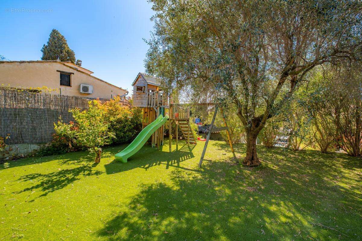 Maison à PEYMEINADE