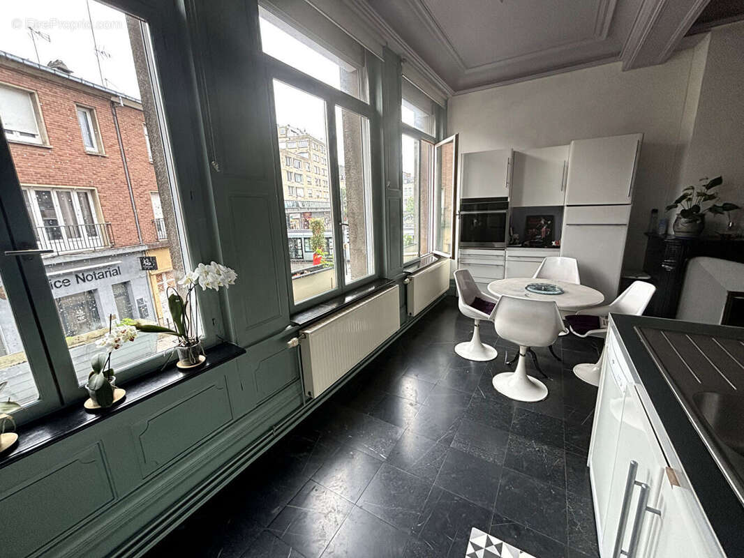 Appartement en triplex hyper centre ville de Valenciennes - photo 3